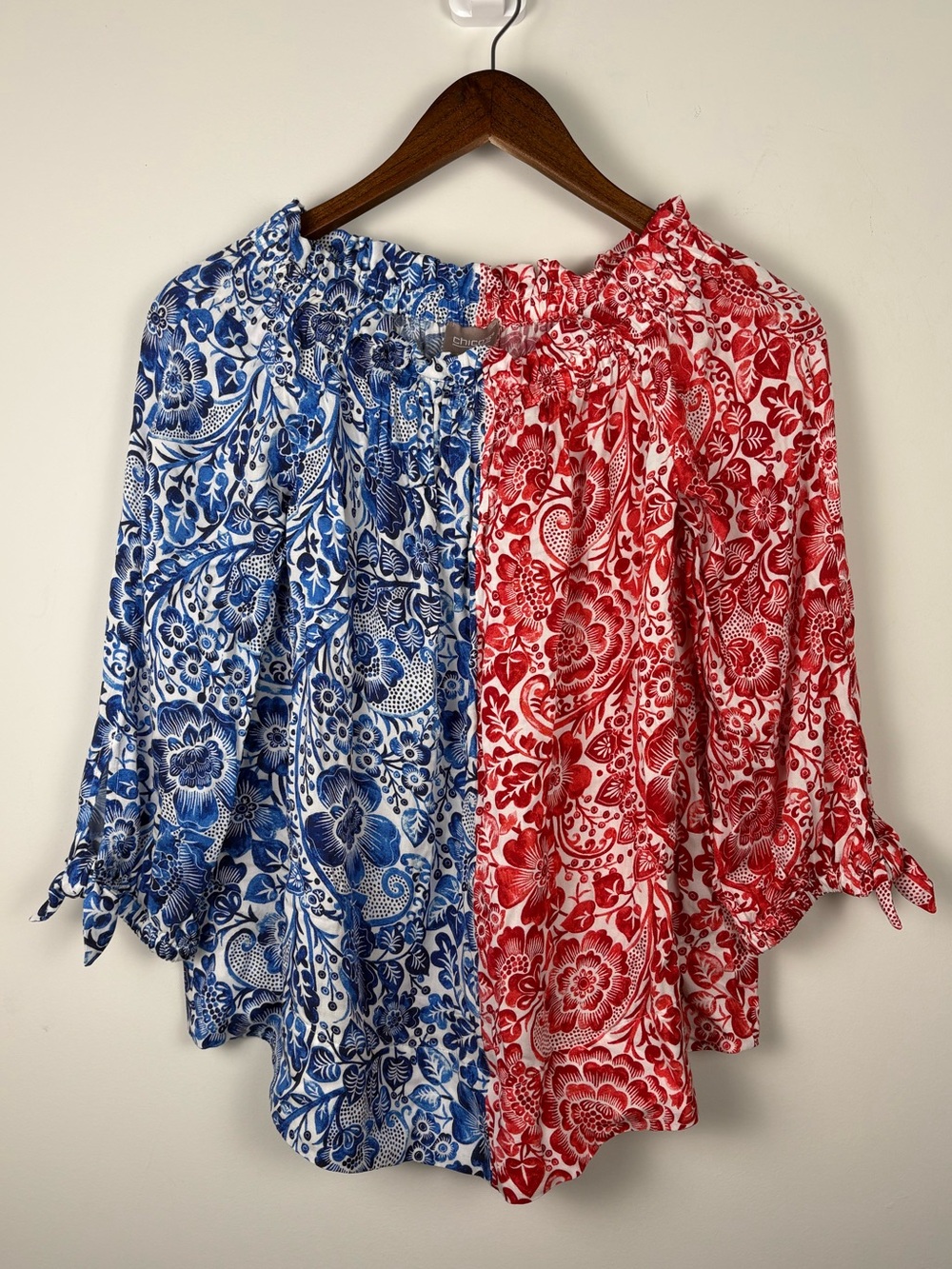 NWT Chico's Two-Tone Blue & Red Floral Off-Shoulder Flowy Top Size Small